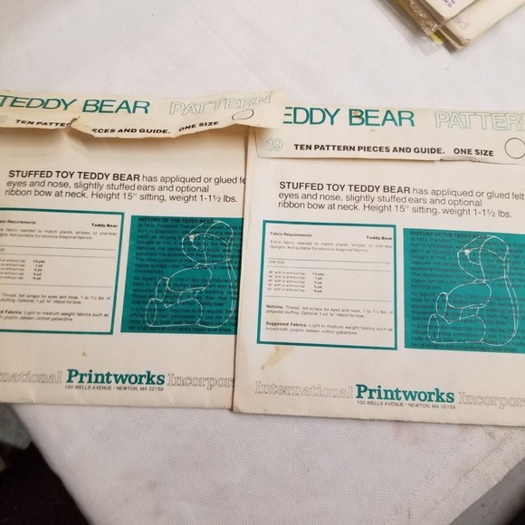 Pair of 1970's Printworks Inc Teddy Bear Patterns Pat040 - Picture 3 of 3